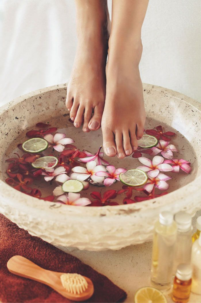 CLASSIC PEDICURE